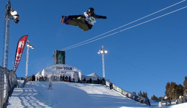 Starting off on top: Kelly Clark qualifies first for Dew finals | P: Alli Sports