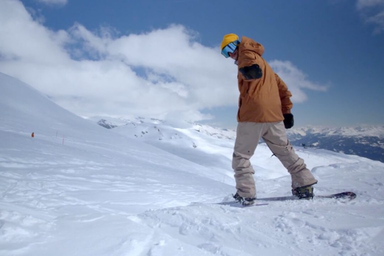 Nicolas Müller snowboarding