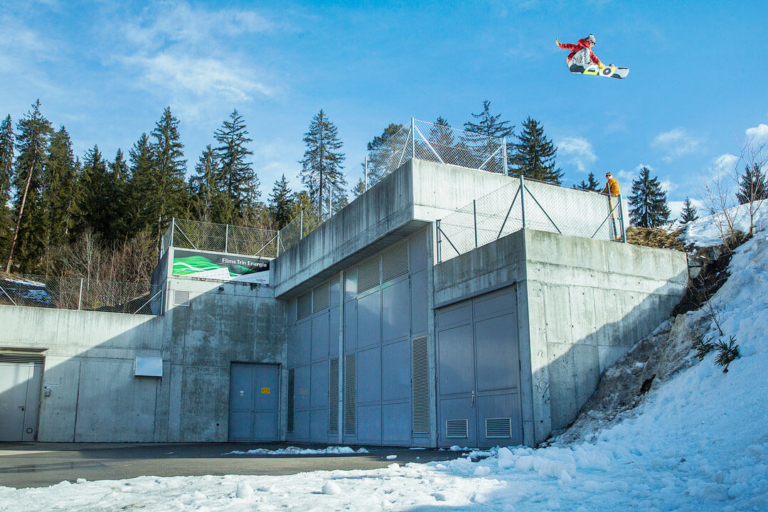 web-2-rusty-toothbrush-alex-stewart-backside-lip-seefeld-austria-a-not-so-fairytale-kolben-saetre