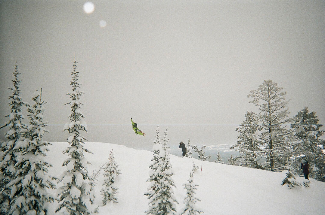 75210004Whitefish-Airblaster-March-Disposables