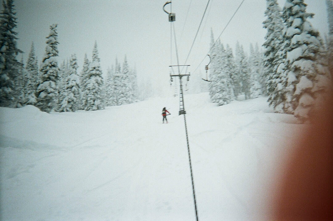 75240012Whitefish-Airblaster-March-Disposables
