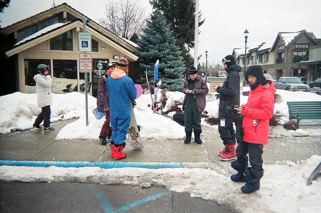 75240022Whitefish-Airblaster-March-Disposables