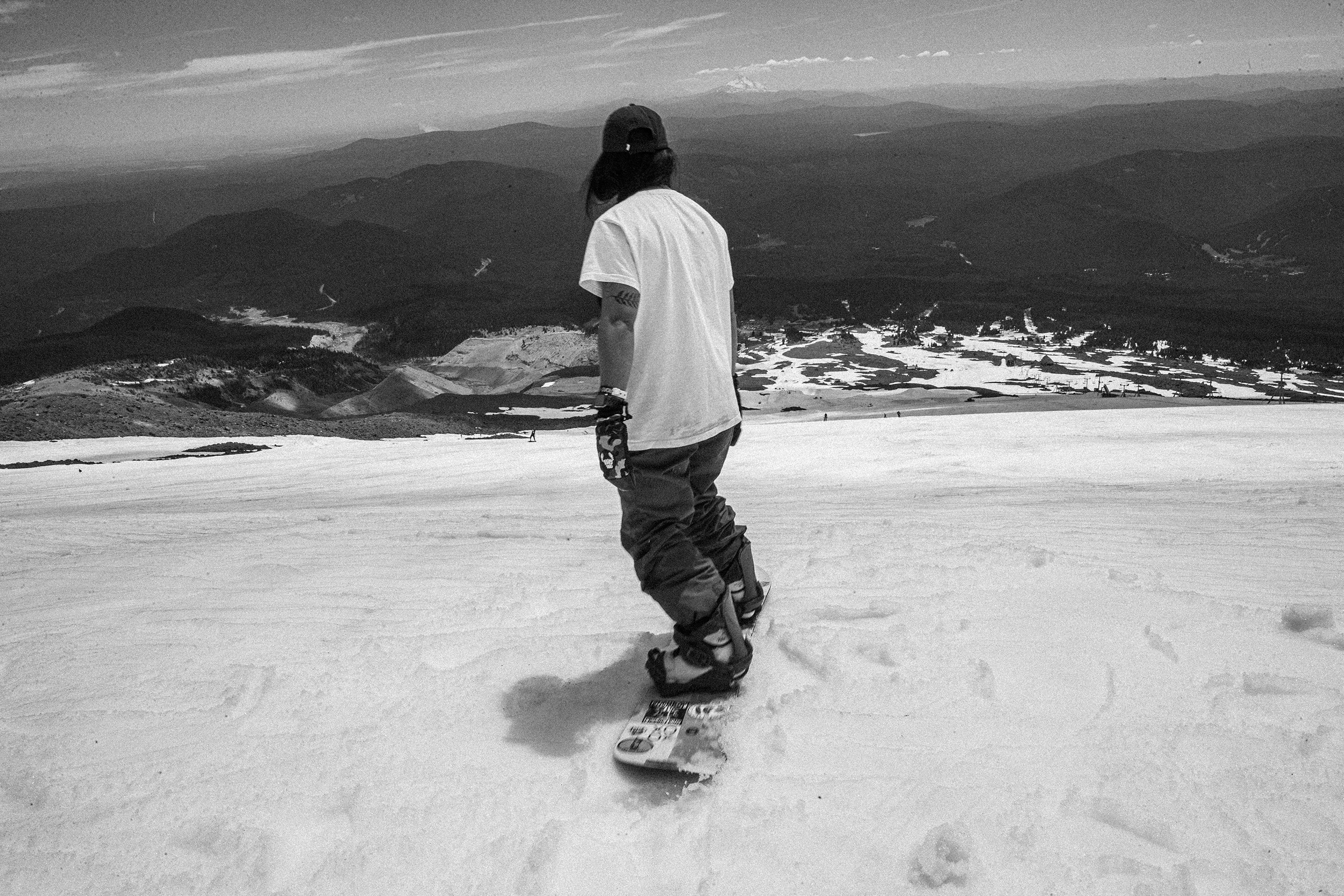 Nirvana Ortanez on a snowboard