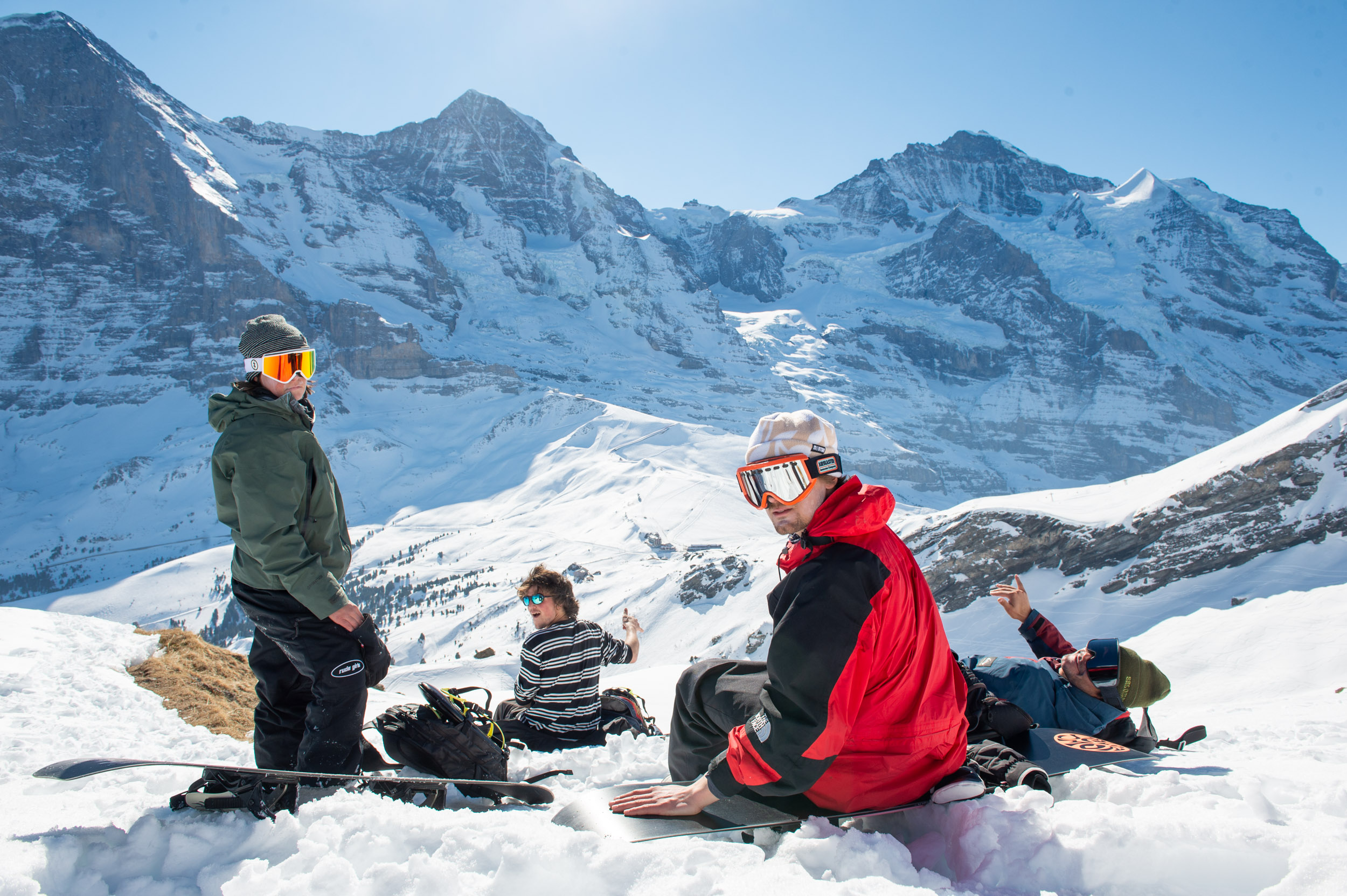 Salomon Snowboards Swiss 16mm – Foyer Memories – Majalah Snowboard