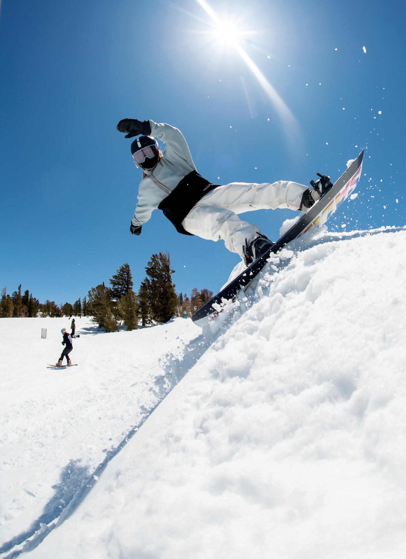 A Snappy Straight Shooter: 2024 Salomon No Drama Review – Snowboard ...